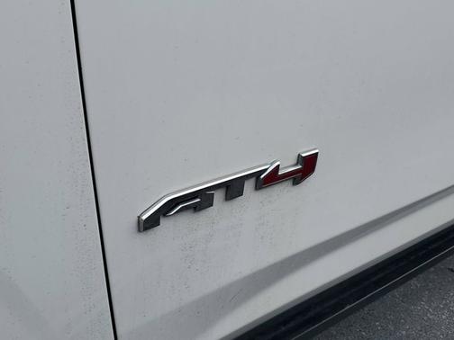 2022 GMC Yukon XL AT4