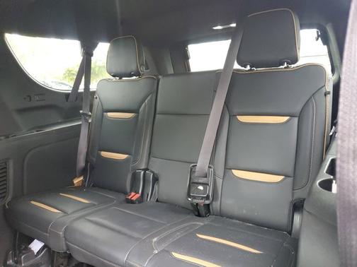 2022 GMC Yukon XL AT4