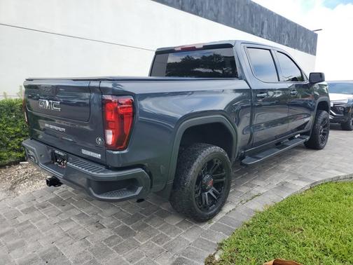 2022 GMC Sierra 1500 Limited Elevation