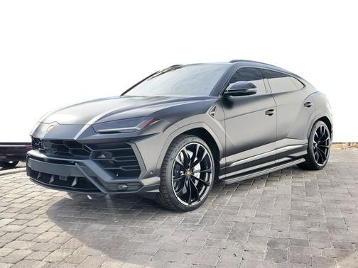 2021 Lamborghini Urus 