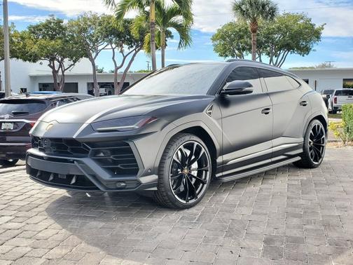 2021 Lamborghini Urus 