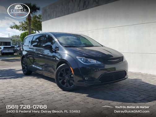 2020 Chrysler Pacifica Touring