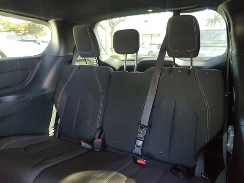 2020 Chrysler Pacifica Touring