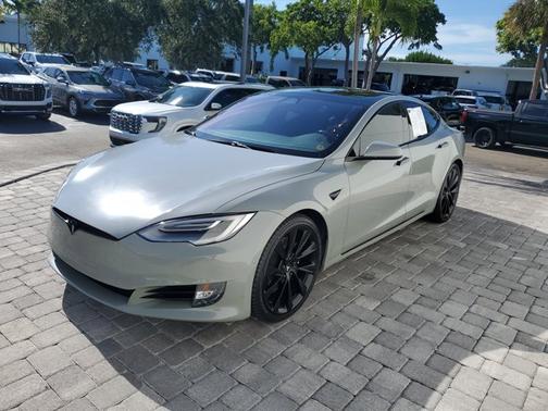 2020 Tesla Model S Performance