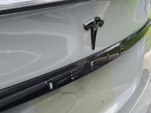 2020 Tesla Model S Performance