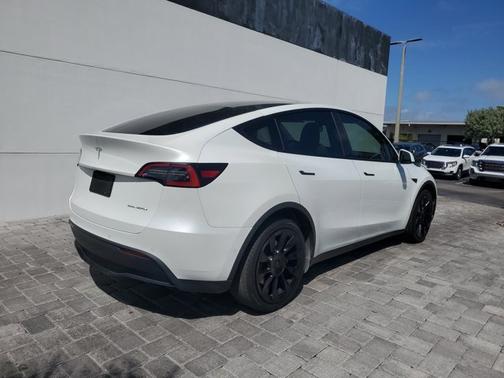 2022 Tesla Model Y Long Range