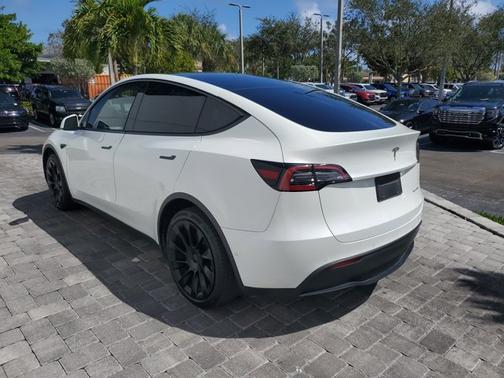 2022 Tesla Model Y Long Range