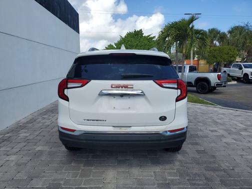 2022 GMC Terrain SLT