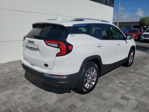 2022 GMC Terrain SLT