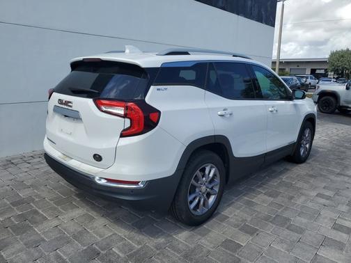 2022 GMC Terrain SLT