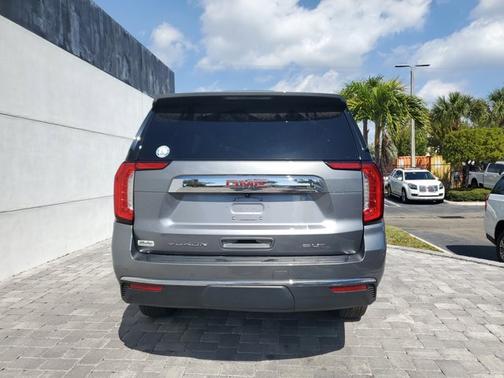 2022 GMC Yukon XL SLT