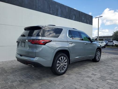 2023 Chevrolet Traverse Premier