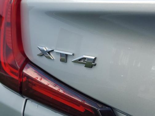2020 Cadillac XT4 Luxury