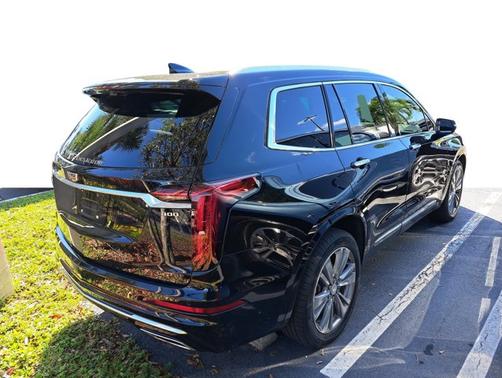 2023 Cadillac XT6 FWD Premium Luxury