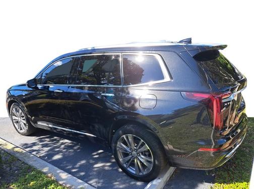 2023 Cadillac XT6 FWD Premium Luxury