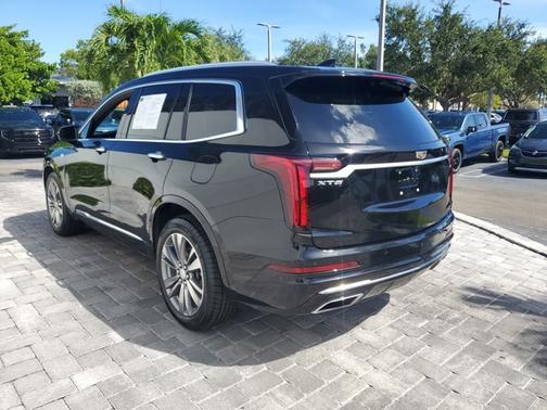 2023 Cadillac XT6 FWD Premium Luxury
