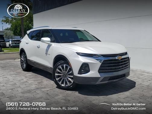 Iridescent Pearl Tricoat 2022 Chevrolet Blazer Premier