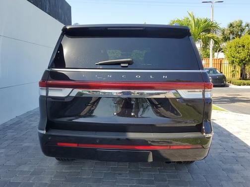 2024 Lincoln Navigator Premiere