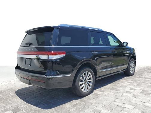 2024 Lincoln Navigator Premiere