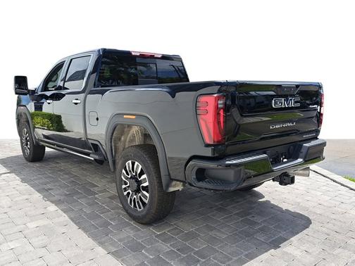2025 GMC Sierra 2500 Denali