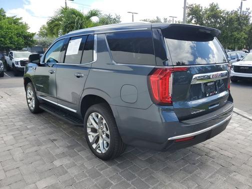 2021 GMC Yukon SLT