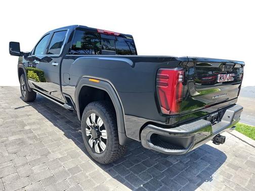 2025 GMC Sierra 2500 Denali