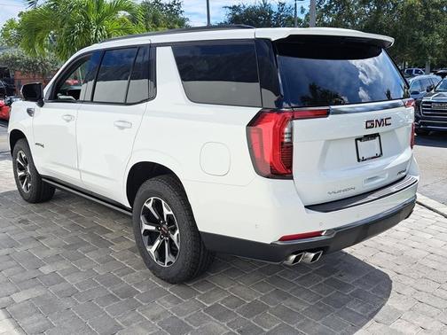 2025 GMC Yukon AT4