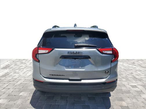 Sterling Metallic 2023 GMC Terrain SLE