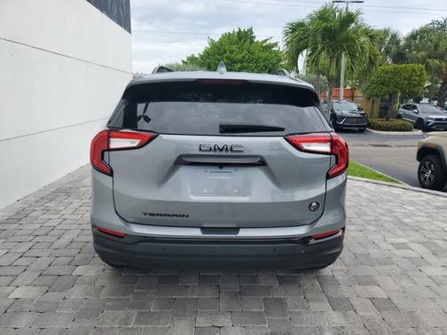Sterling Metallic 2023 GMC Terrain SLE