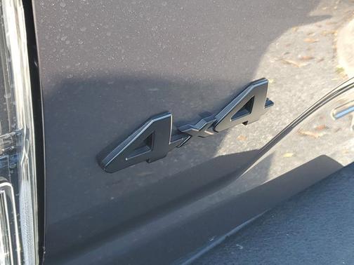 2022 Toyota Tacoma Base