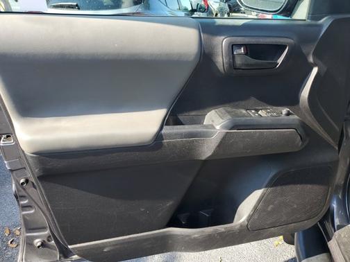 2022 Toyota Tacoma Base