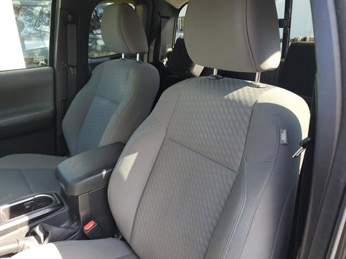 2022 Toyota Tacoma Base