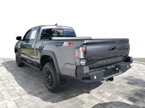 2022 Toyota Tacoma Base
