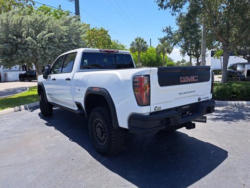 2024 GMC Sierra 2500 AT4X