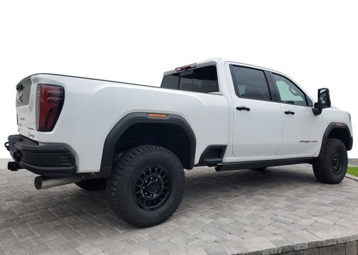2024 GMC Sierra 2500 AT4X