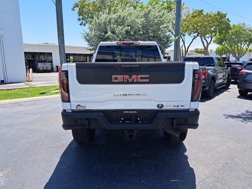 2024 GMC Sierra 2500 AT4X
