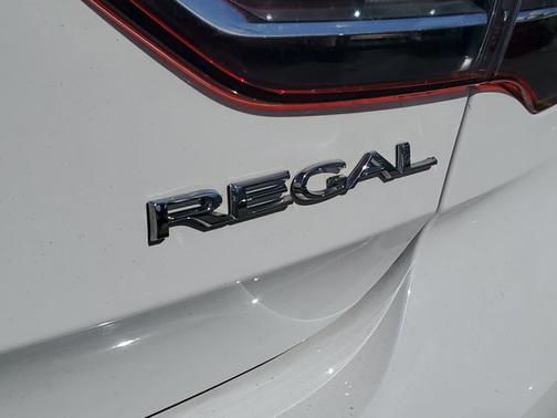 2018 Buick Regal Sportback Preferred II