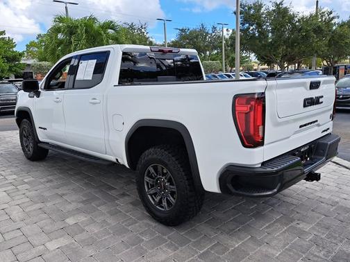 2024 GMC Sierra 1500 AT4X
