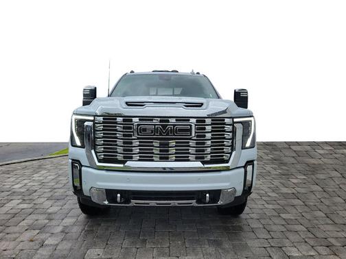 Glacier White Tricoat 2026 GMC Sierra 2500 Denali