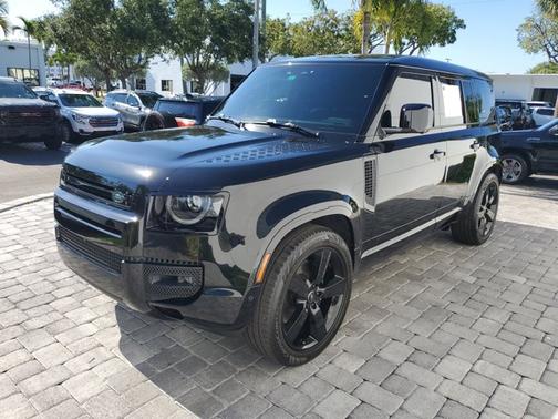 Santorini Black Metallic 2023 Land Rover Defender V8