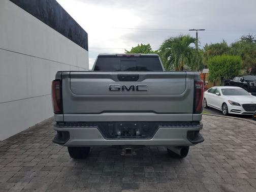 Sterling Metallic 2025 GMC Sierra 2500 AT4