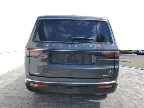 2022 Jeep Wagoneer Series III