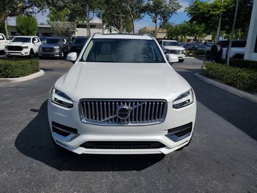 2025 Volvo XC90 Plus