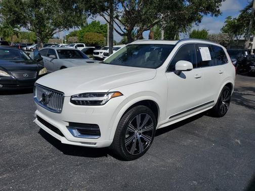 2025 Volvo XC90 Plus
