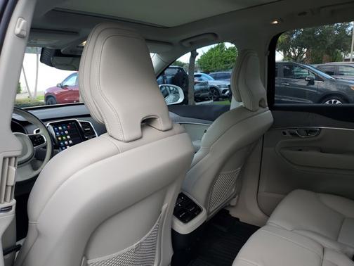 2025 Volvo XC90 Plus