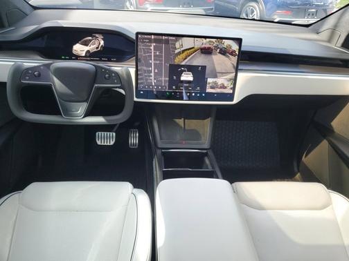 2022 Tesla Model X Plaid