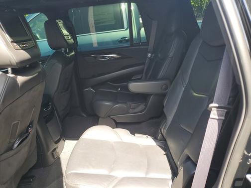2017 Cadillac Escalade Platinum