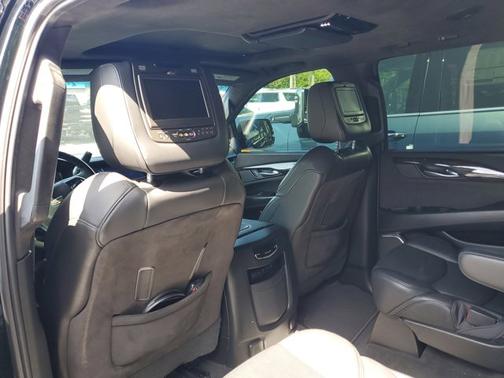 2017 Cadillac Escalade Platinum
