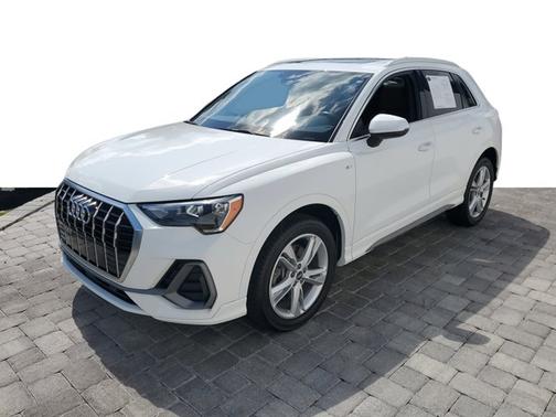 2021 Audi Q3 S line Premium