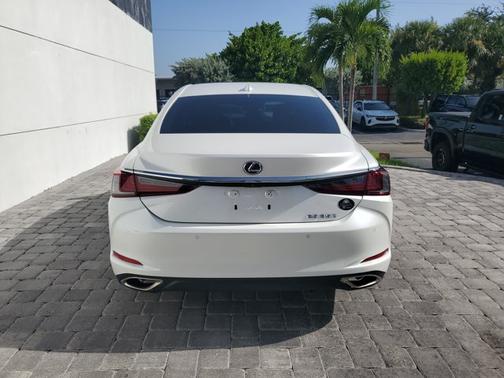 White Pearl 2021 Lexus ES 350 Base